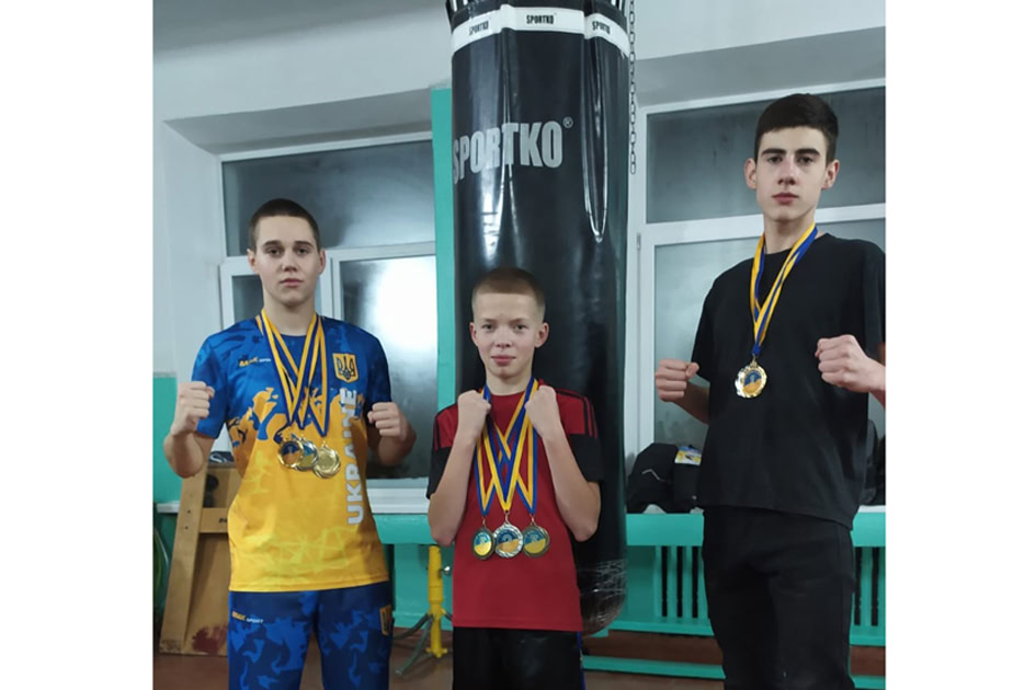 Сновські кікбоксери успішно виступили в Києві