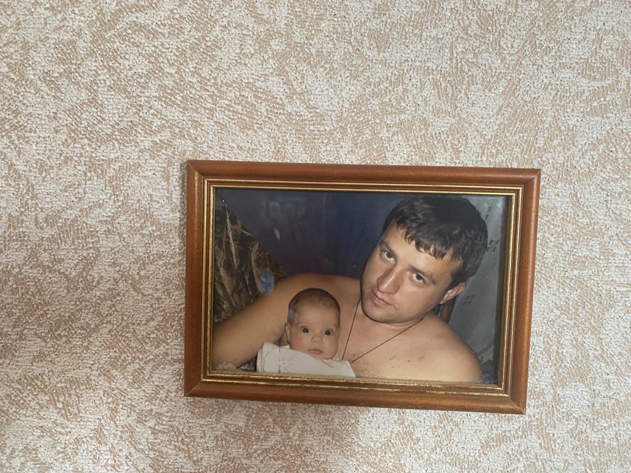 Людмила Коваленко: «До скону буду вдячна побратимам мого Павла, які винесли під обстрілами його тіло з поля бою і дозволили нам його поховати як справжнього Героя. І молитимусь за них усіх!»