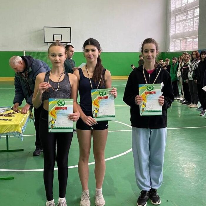 Сновські спортсмени вибороли перші місця з легкої атлетики