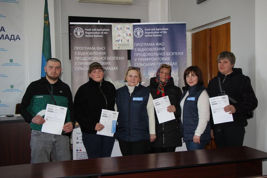 Жителі Сновської громади отримали сертифікати на відновлення господарства