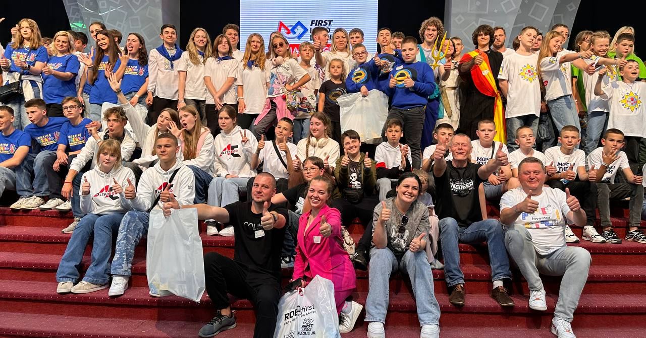 Сновські “Робокотики” вибороли відзнаку “Майбутня зірка” на фестивалі ROBOTICA + ROBOFIRST 2025