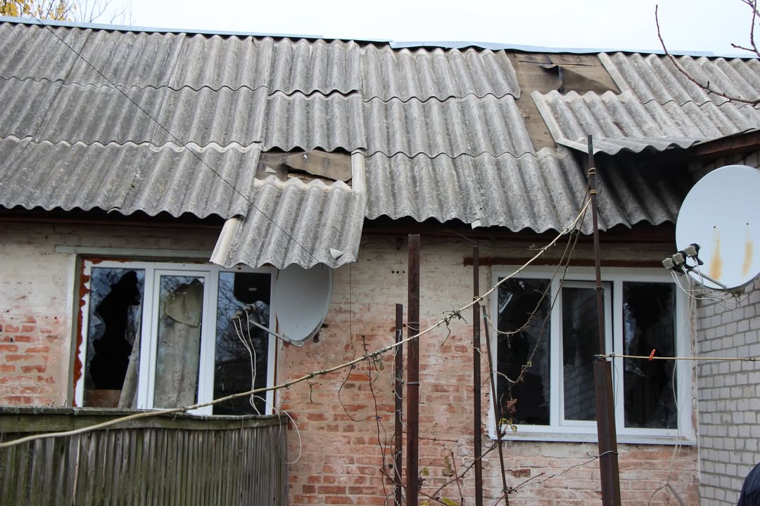На Сновщині ліквідовують наслідки нічного обстрілу