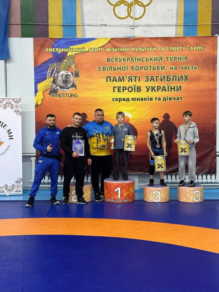 Сновські борці здобули перемоги на Всеукраїнському турнірі в Хмельницькому