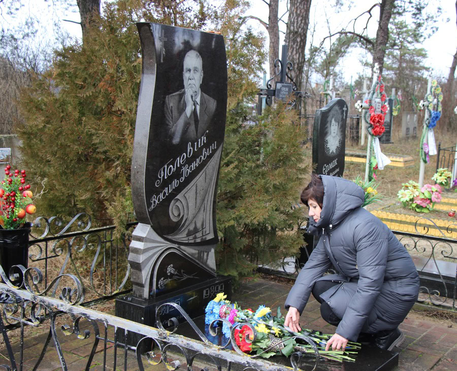 У Сновській громаді відзначили 100-річчя від дня народження Василя Полевика