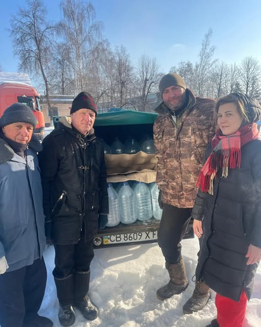Жителям провулку Добровольчого у Сновську доставили питну воду