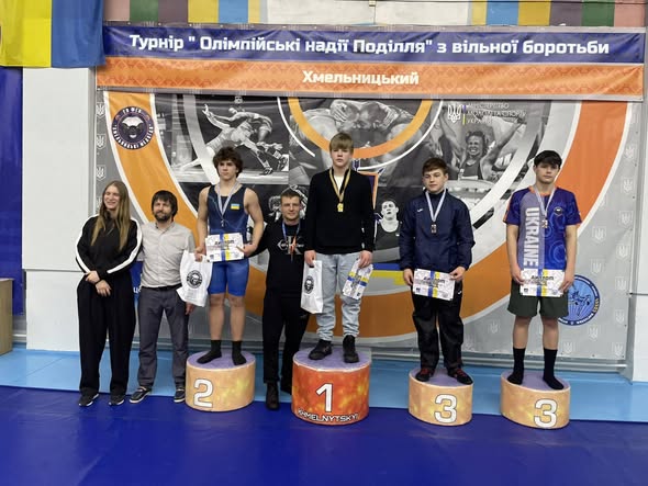 Спортсмени зі Сновська виступили на Всеукраїнському турнірі з вільної боротьби