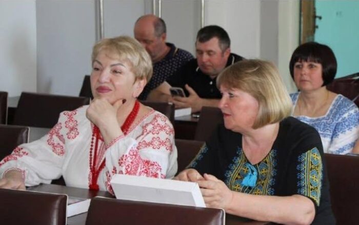 Депутати ухвалили рішення про бюджет, пільги та ліквідацію шкіл у Сновську